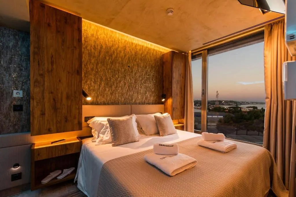 The Minipenthouse Terrace & Spa Paço de Arcos Appartement